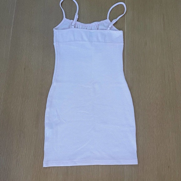 Women's Princess Polly Size 4 Light Pink Thermal Waffle Knit Bodycon Dress - Picture 4 of 7